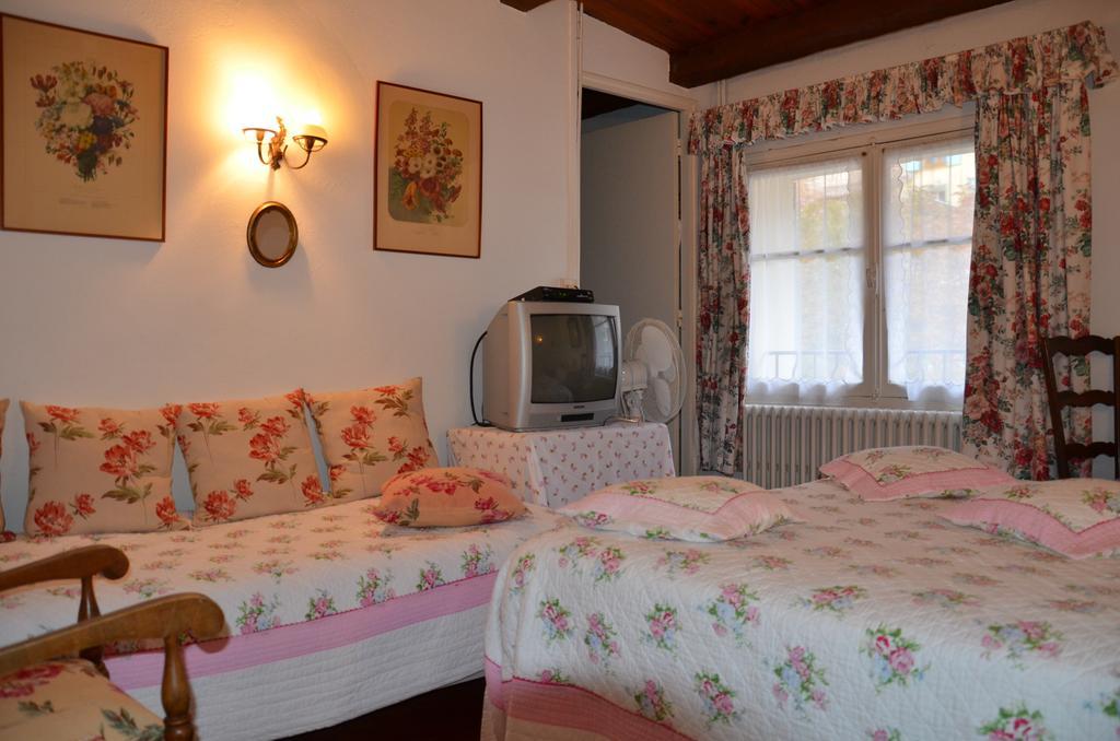Auberge Du Lac Bauduen Room photo