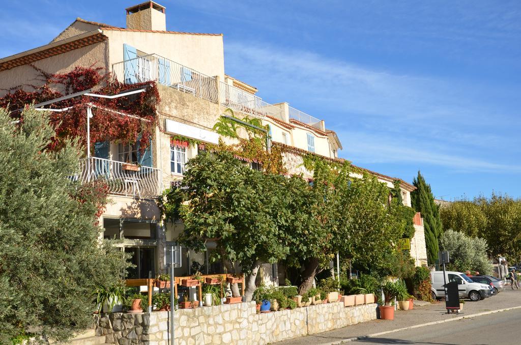 Auberge Du Lac Bauduen Exterior photo